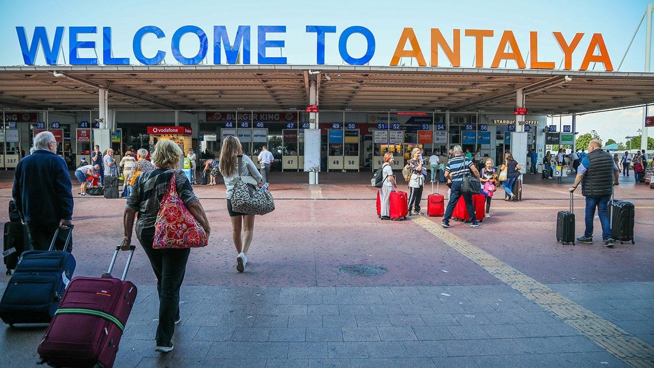 Antalya Airport (AYT)