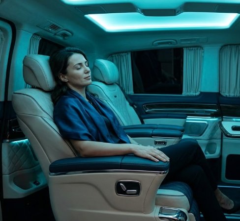 DE: Die Ästhetik des Lichts: Intelligente Ambiente-Beleuchtung bei Istanbul Cozy Shuttle