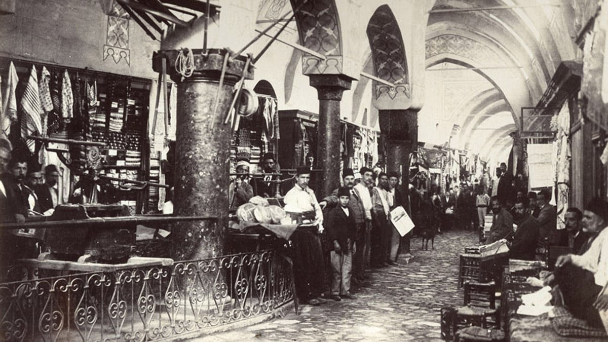 🛍️ Grand Bazaar: Istanbul’s Colorful Historical Shopping Destination